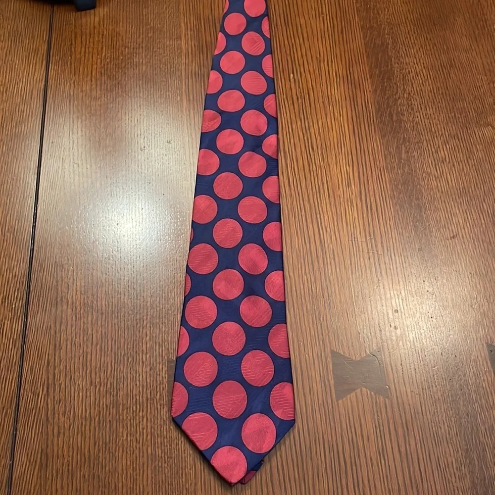 Karl Lagerfeld 100% Silk Tie. Navy blue and maroon